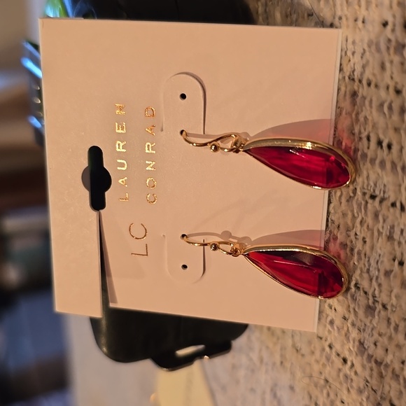 LC LAUREN CONRAD BRAND WOMEN'S RED TEARDROPS FASHION JEWELRY EARRINGS - Picture 3 of 8